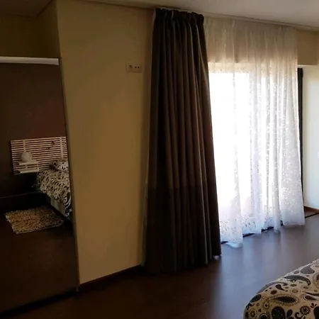 Vivenda Junto Ao Mar מינדלו