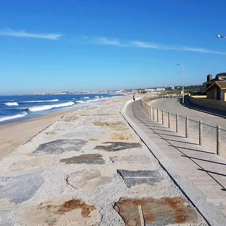 Villa Vivenda Junto Ao Mar *