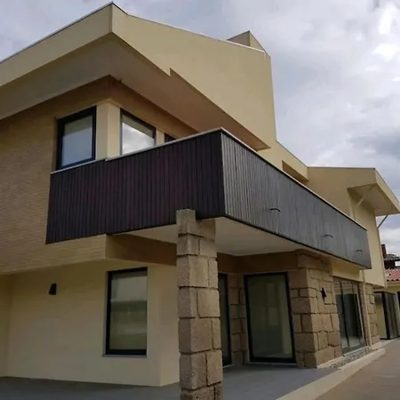 Vivenda Junto Ao Mar * מינדלו