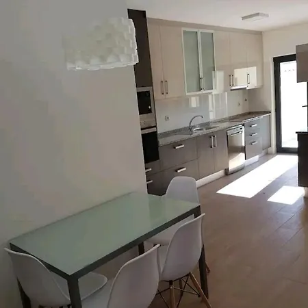 וילה Vivenda Junto Ao Mar מינדלו